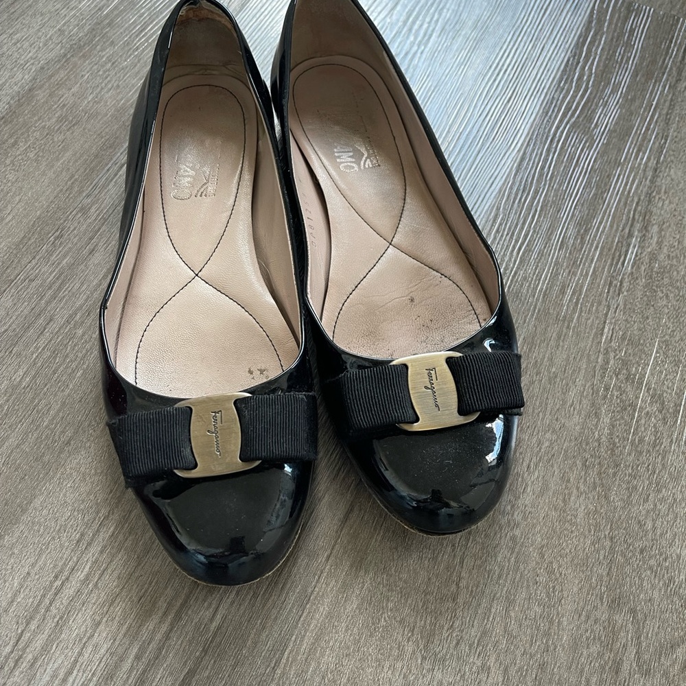 Salvatore Ferragamo patent leather flats size 8.5